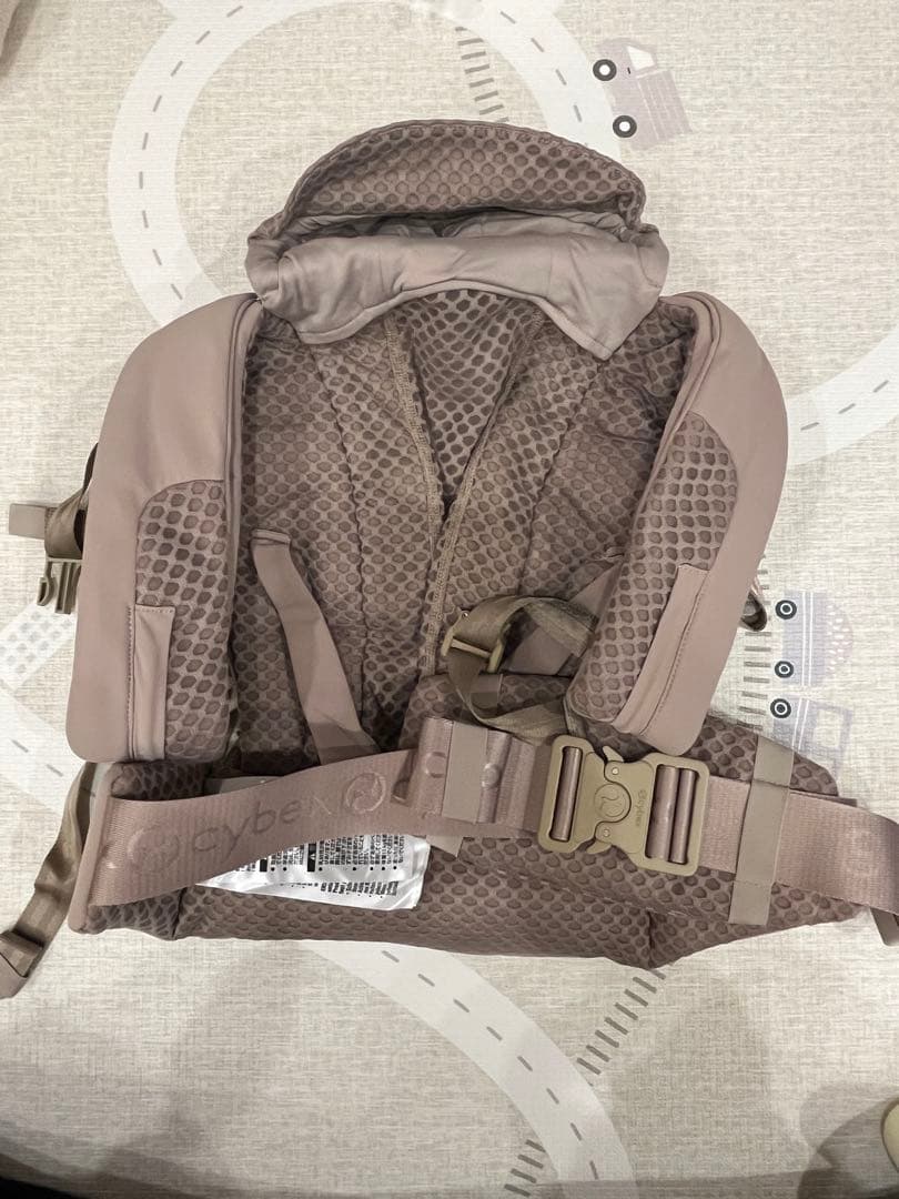 本体のみ　cybex コヤキャリア　コージーベージュ【抱っこ紐】
