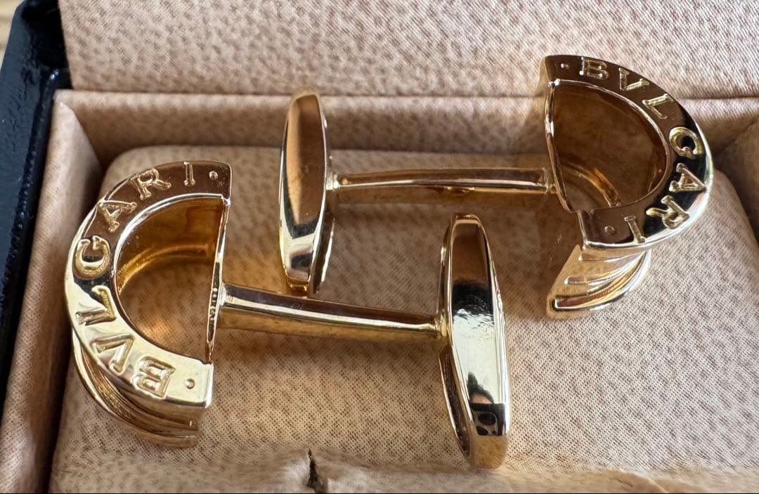 [美品]ブルガリカ・フスボタン