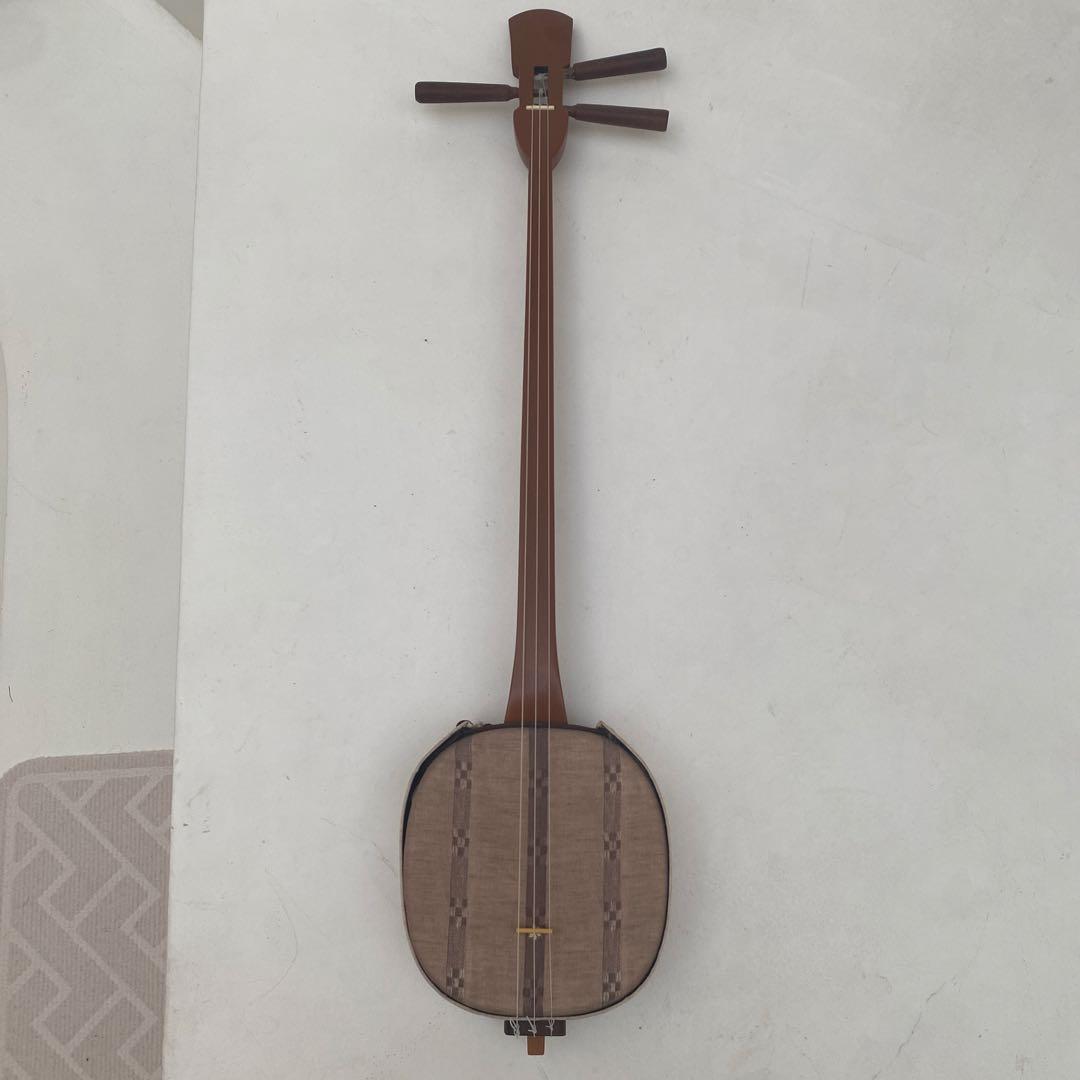 三線本体 ストライプ模様　爪　チューナー付き