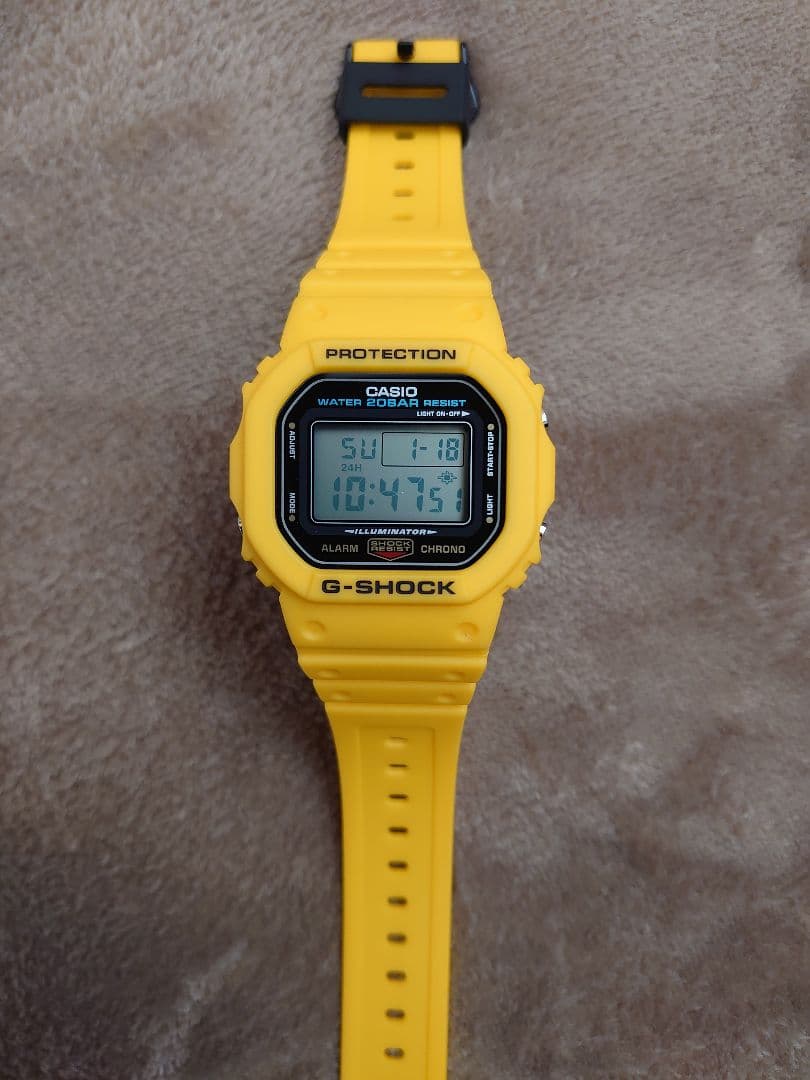 美品　G-SHOCK DW-5600REC イエロー　DW5600