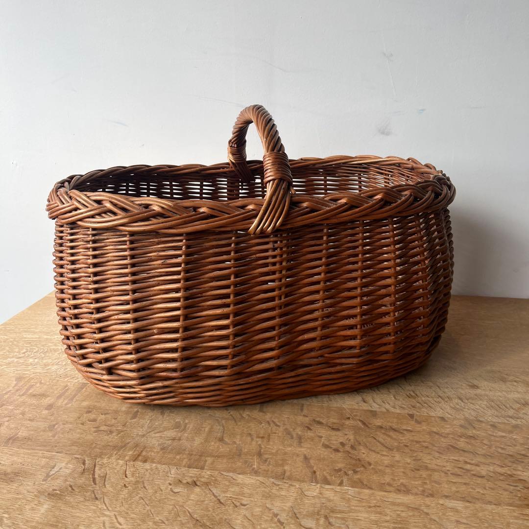 デンマークで買付したカゴ