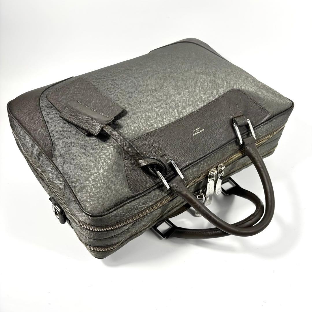 ✨美品✨ペッレモルビダ ビジネスバッグ キャピターノ リモンタ 2室 グレー
