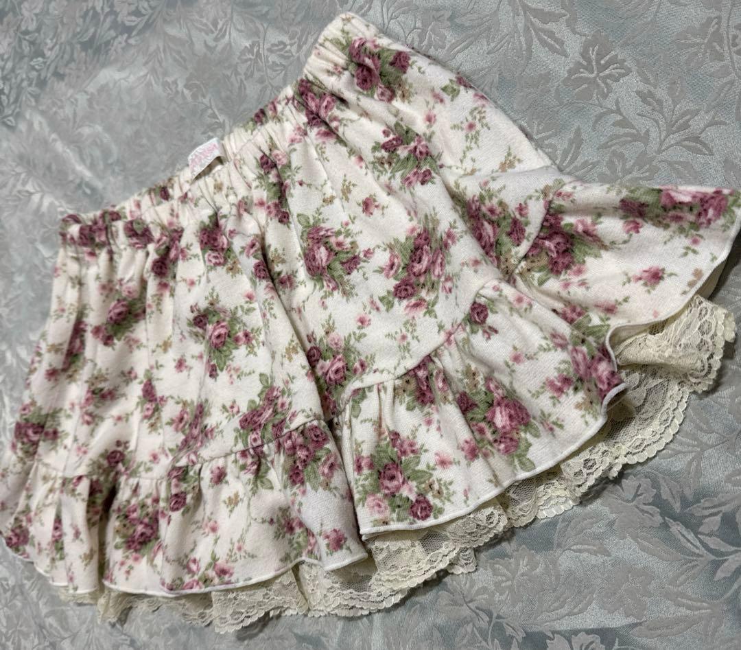 スカートパンツ 花柄 薔薇 フラワープリント レース付きショートパンツ