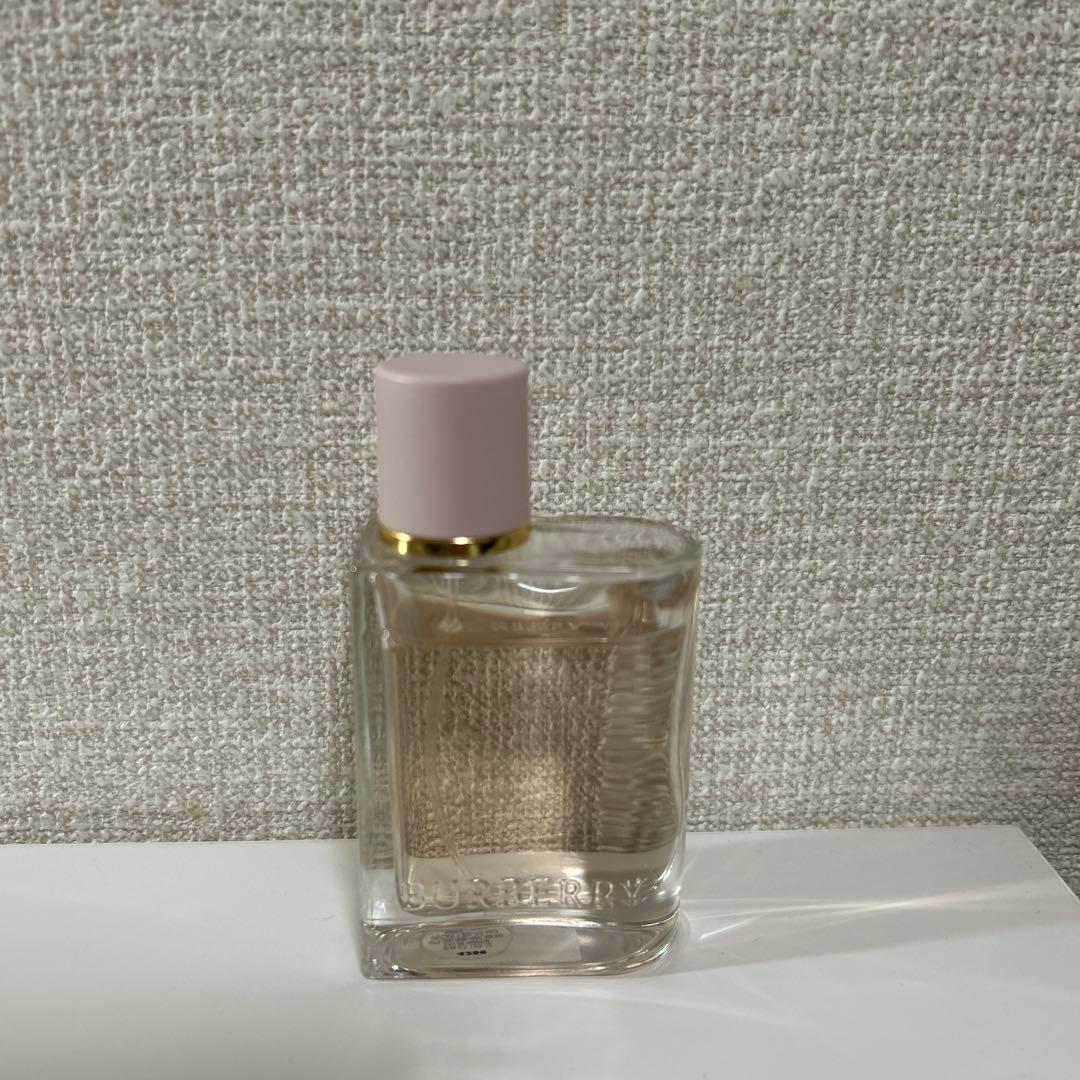 バーバリーハーオードパルファム　香水　30ml Burberry