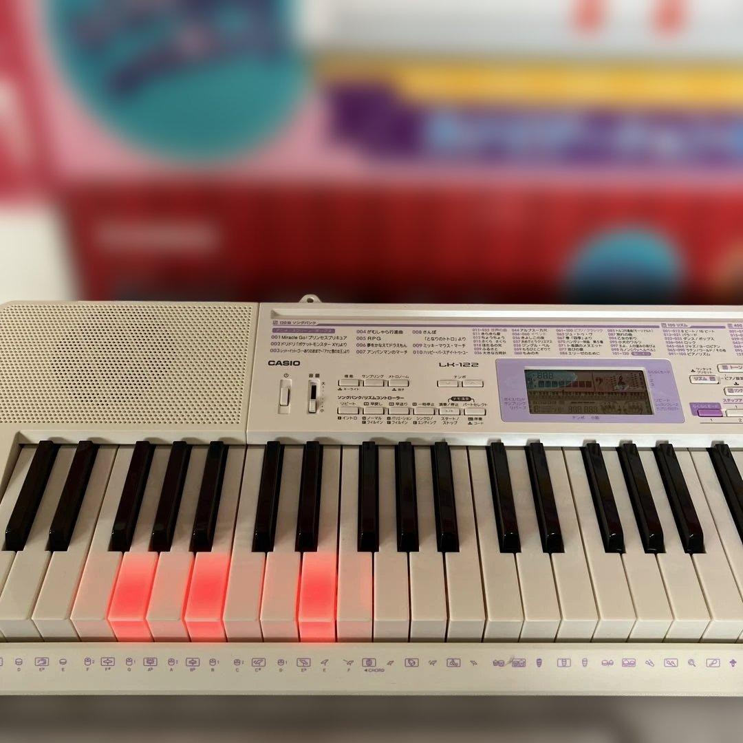 カシオ⭐︎光ナビゲーションキーボードLK-122 61鍵盤