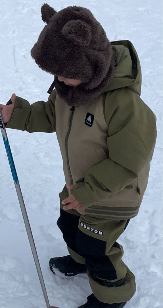 BURTON キッズ　スノーボードウェア　上下セット　４Ｔ　クリーニング済