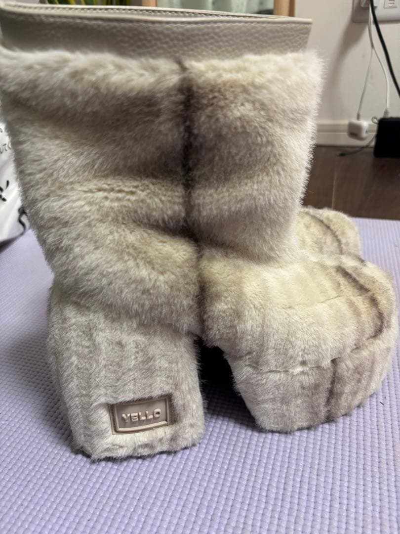 靴 Yello minky short boot