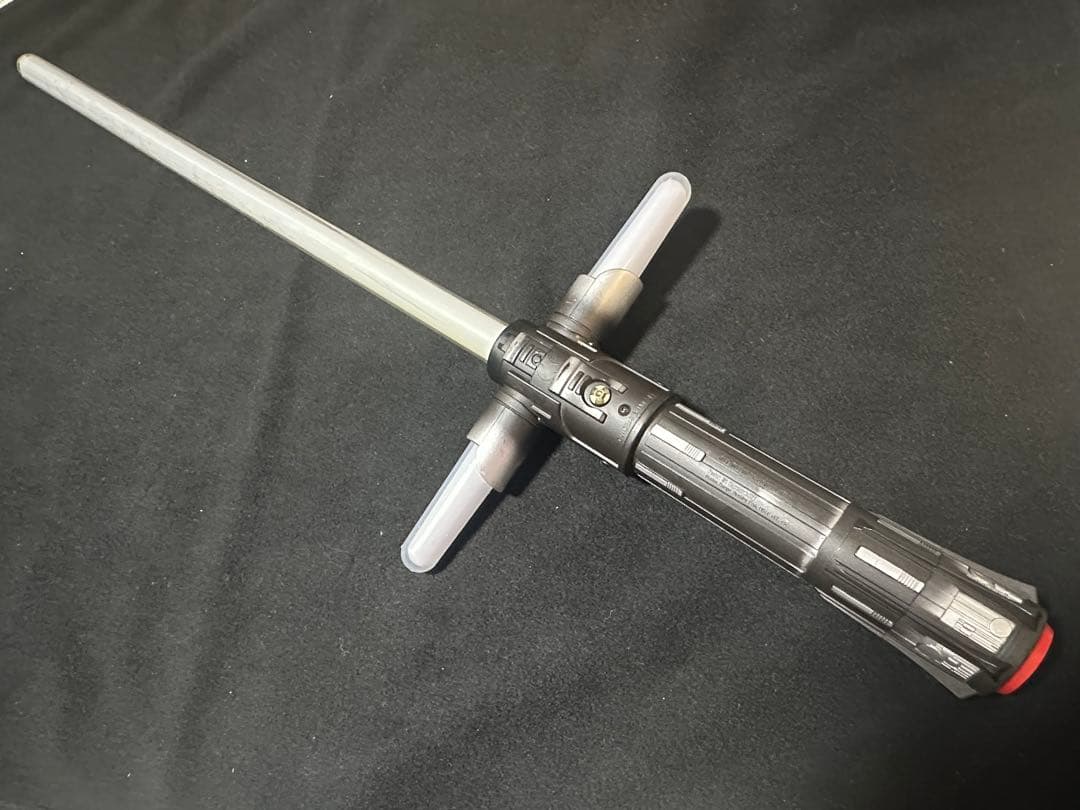 ※最終価格　スター・ウォーズ　フォースFXライトセーバー　カイロ・レン ハズブロ