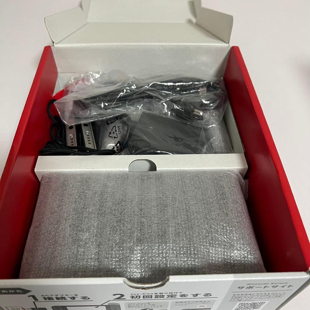 【未使用に近い】2024年モデル　Nintendo Switch スイッチ本体