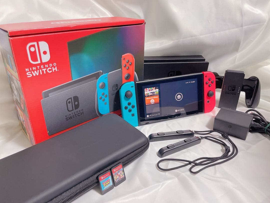 Nintendo Switch 本体＋周辺機器＋ソフト２本【動作確認済み】