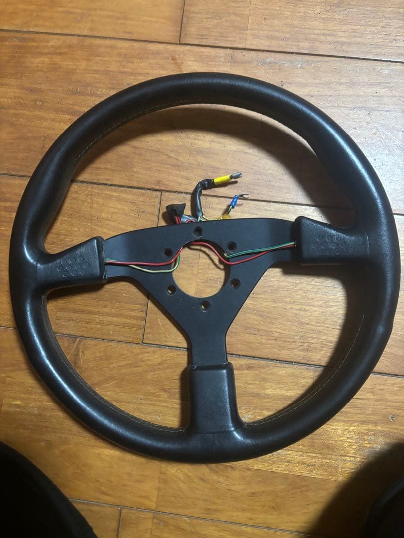 ギブリ3？momoステアリング