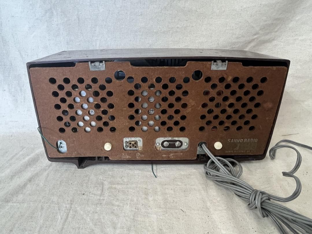 美品！【SANYO】 サンヨー真空管ラジオ SS-70 動作問題ありません