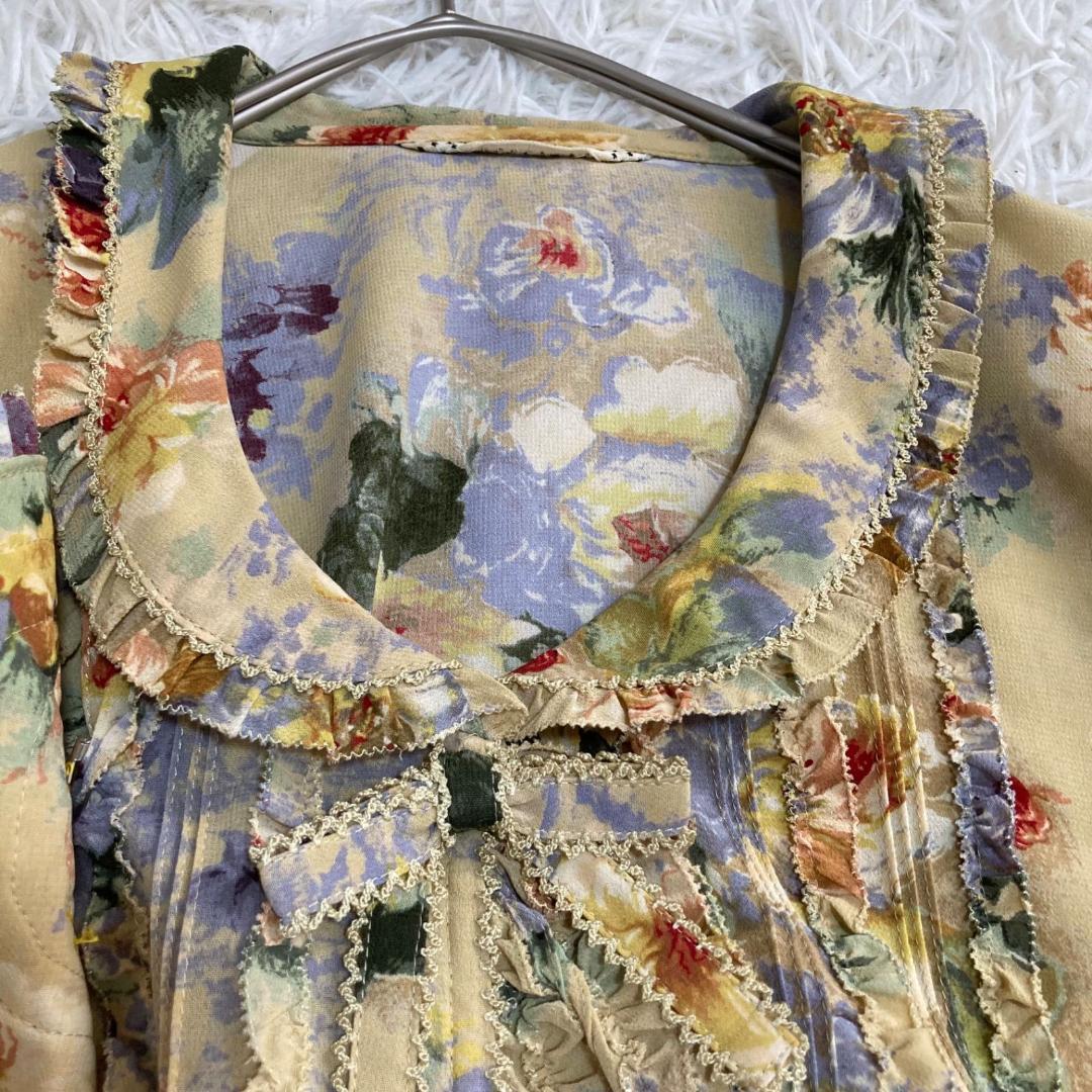 15797✨美品✨カネコイサオ コサージュ付 ピコフリル 花柄 ブラウス