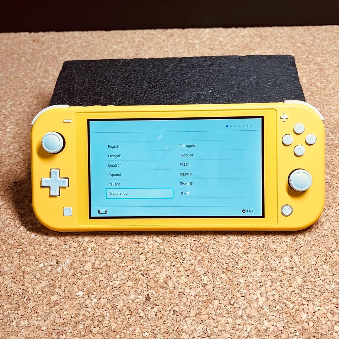 Nintendo Switchライト本体イエロー ACアダプター.ガイド2020