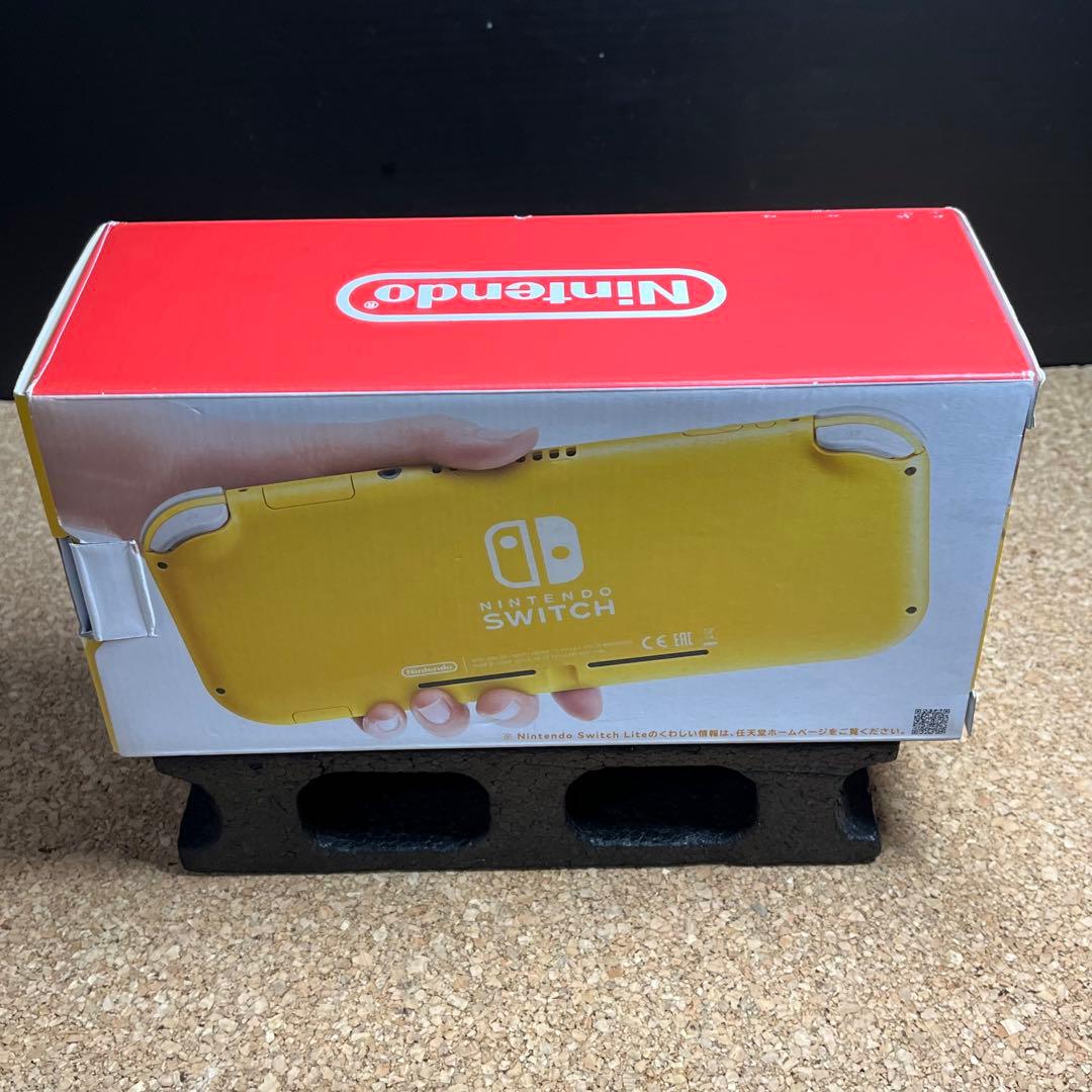 Nintendo Switchライト本体イエロー ACアダプター.ガイド2020