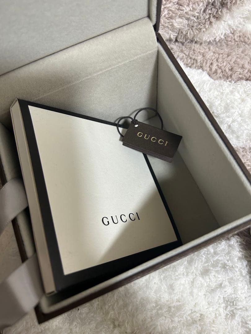 GUCCI シルバー 長方形腕時計