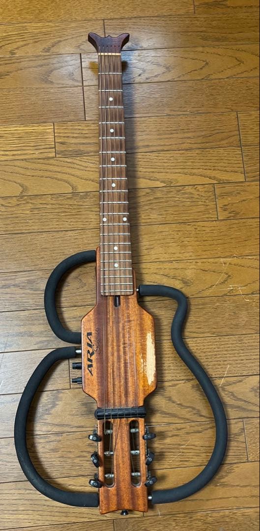 ARIA シンソニード　サイレントギター　マホガニーSwanette ケース付き