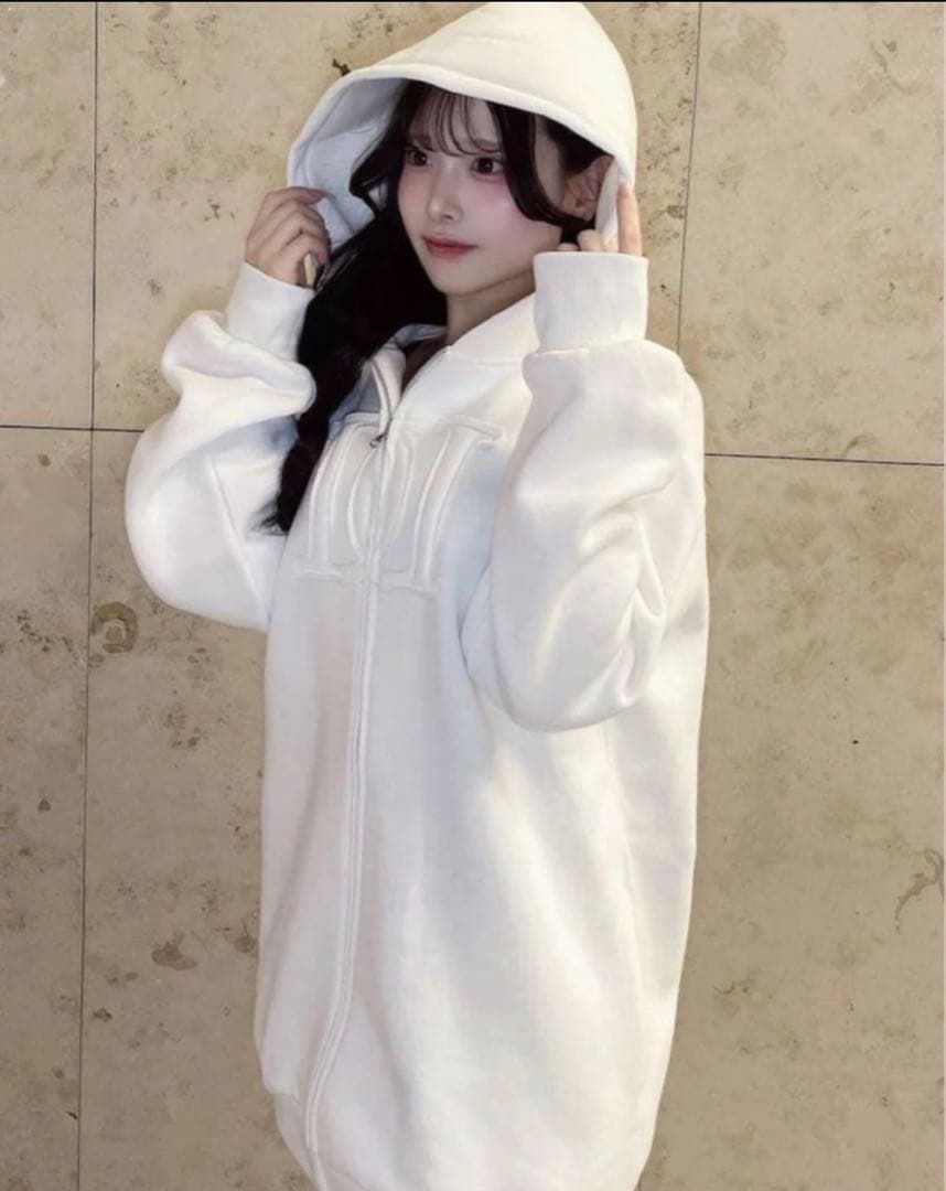 新品タグ付き ダーリッチ アップリケDDロゴパーカー 白