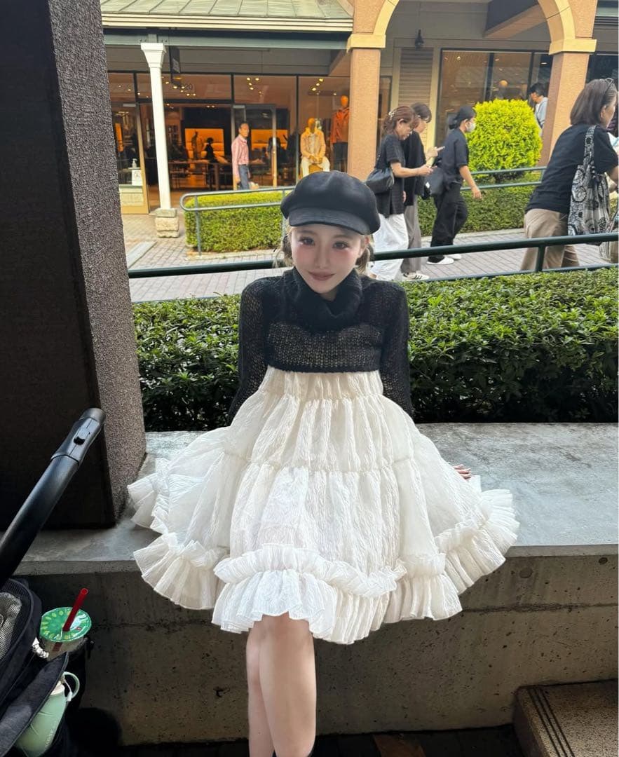 トリートユアセルフ(ホワイトフリルキャミソール バックオープン)