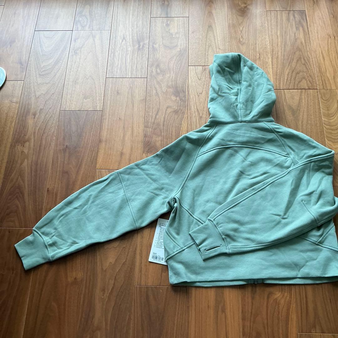 新品未使用！ルルレモンScuba オーバーサイズ フルジップフーディXS 薄緑