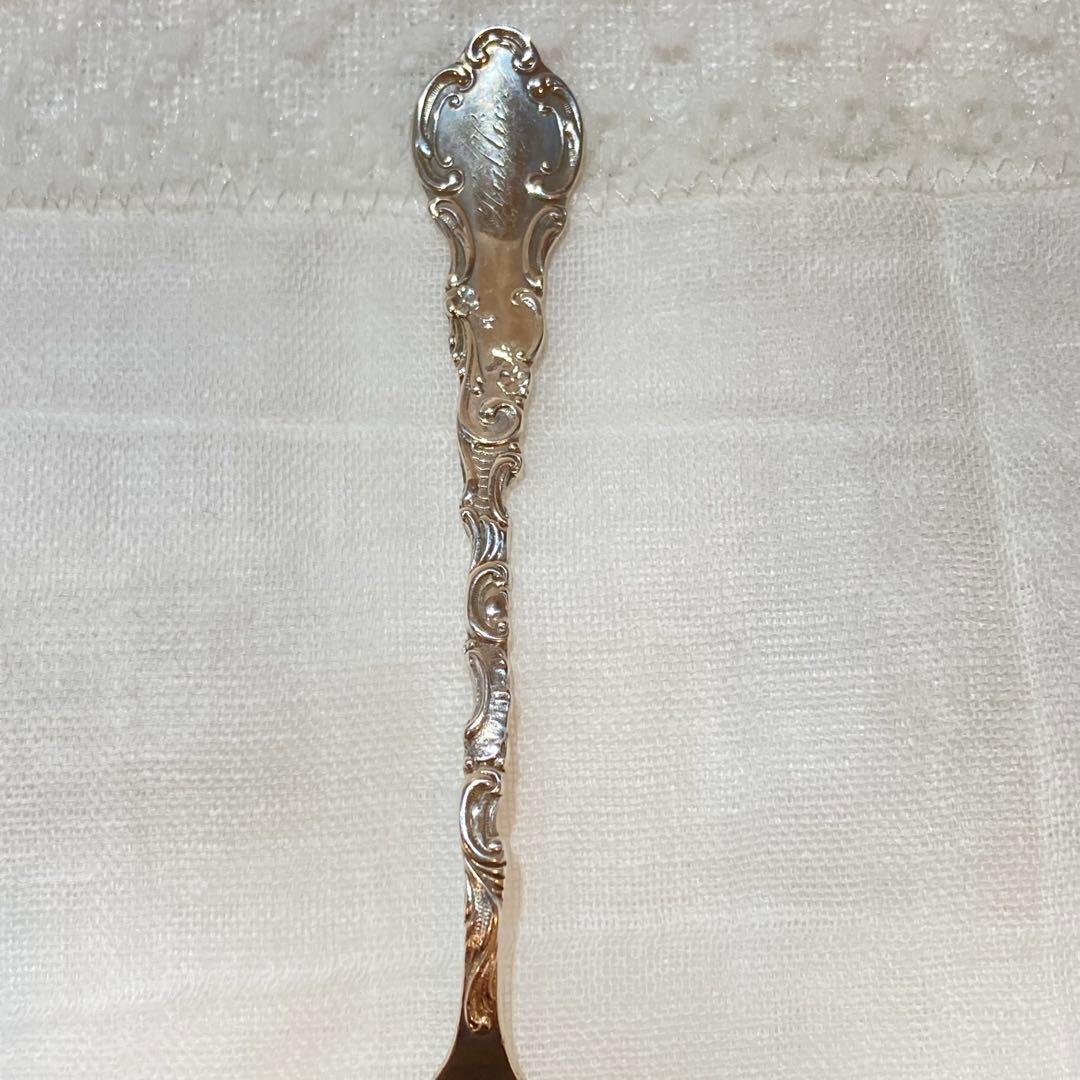 84 スターリングシルバーフローラルデザインのスプーン