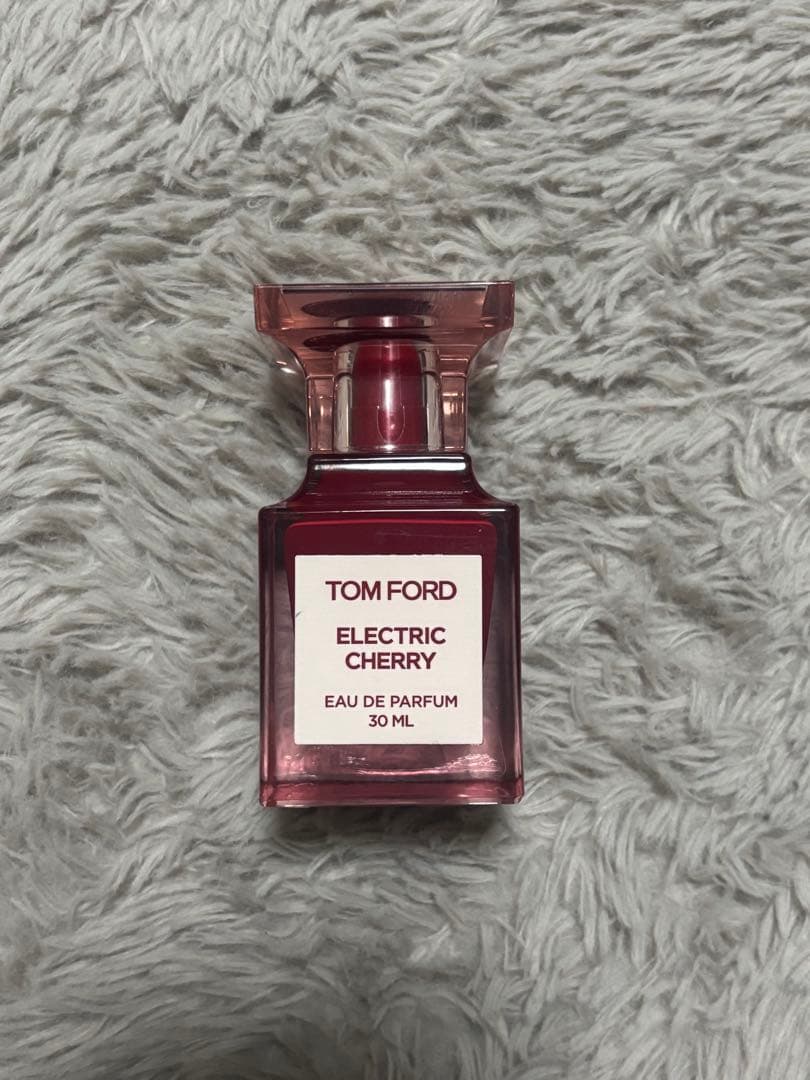 香水(女性用) TOM FORD ELECTRIC CHERRY 30 ML