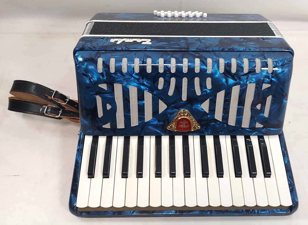 【訳あり品】TOMBO アコーディオン 30鍵盤 No.211 ハードケース付き