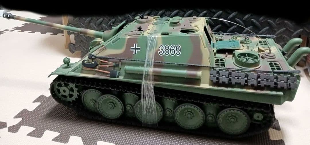 ヘンロン社製 RCバトルタンク 1/16