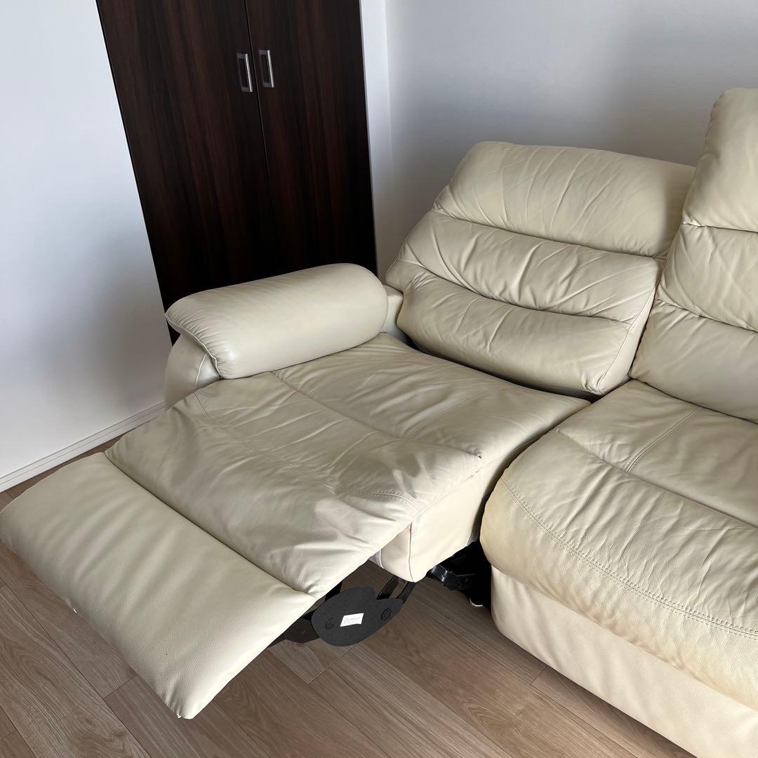 ニトリ電動リクライニング2人掛けソファ　 本革(一部合成皮革)アイボリー