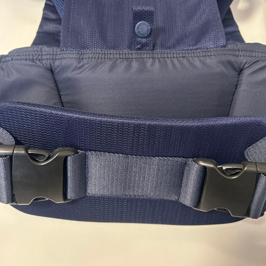【モカパンダ】アンジェレッテ ベビーキャリアオン ネイビー 抱っこ紐