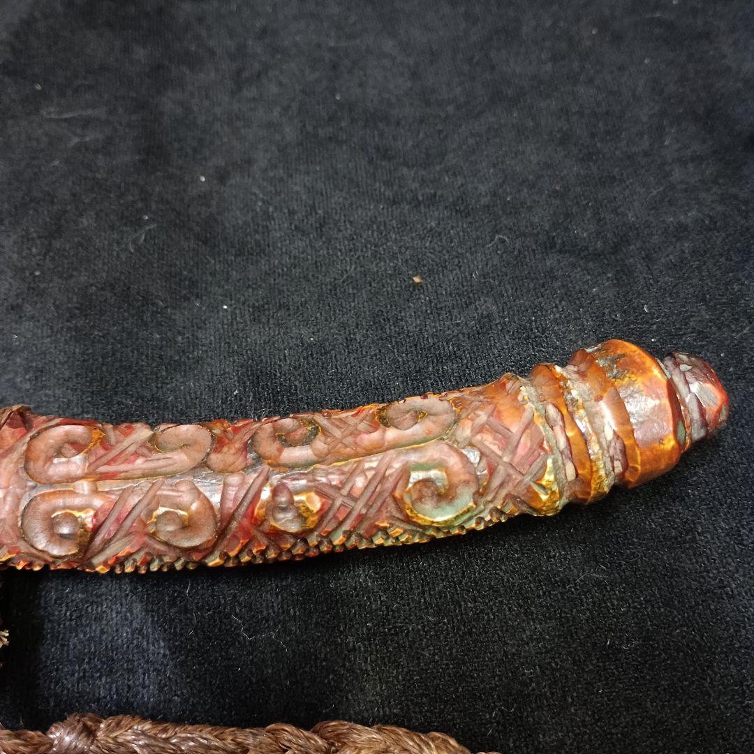 北海道アイヌ　メノコ　マキリ彫刻装飾の鹿骨製ナイフ