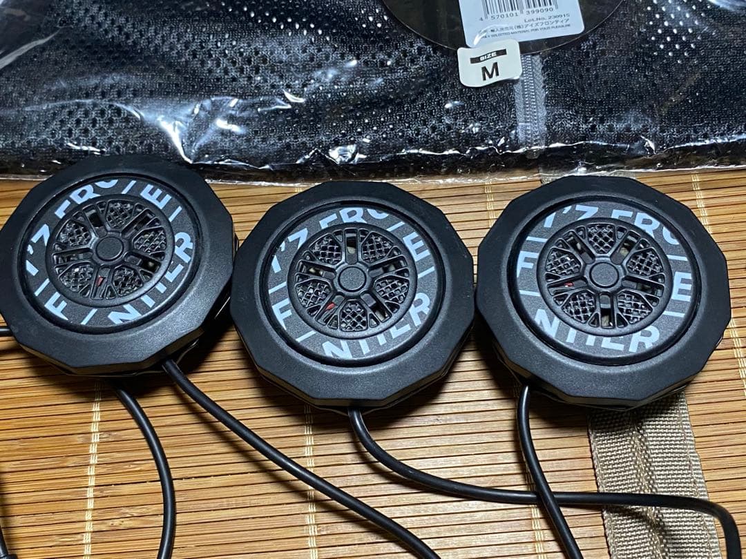 I'Z FRONTIERアイズフロンティア　ペルチェ　クールベストメッシュ