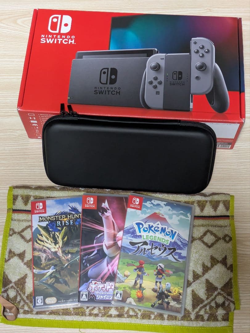 Nintendo Switch 本体 グレー 箱あり ソフト3本、ケース