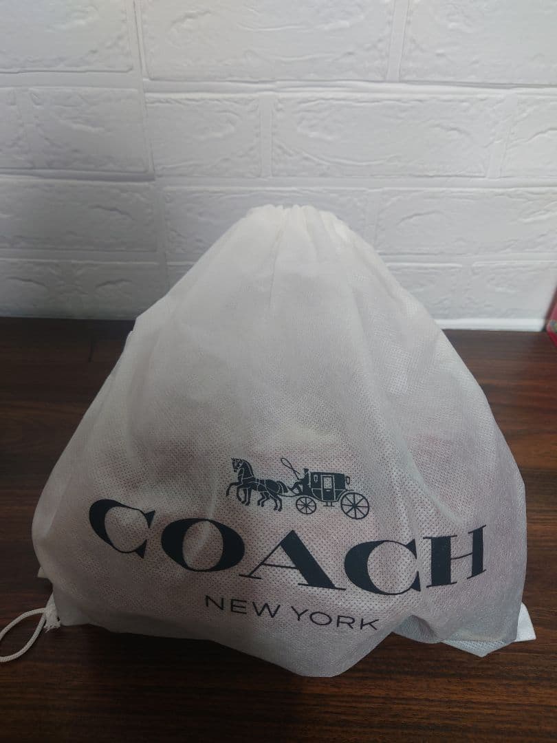 美品　COACH　ボディバッグ