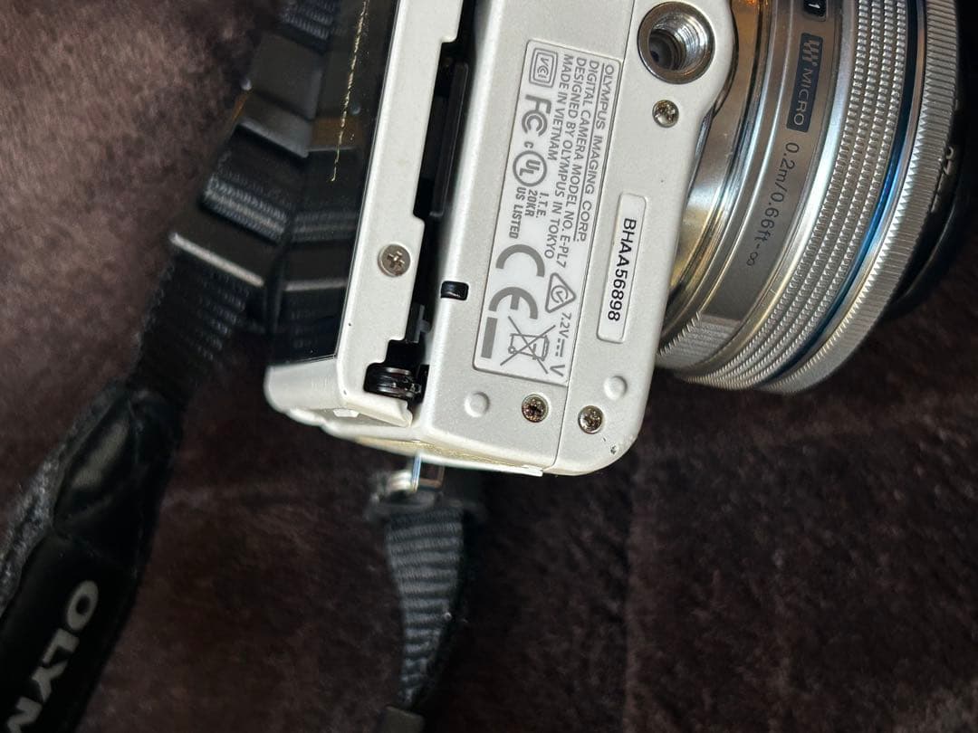 Olympus E-PL7 ミラーレスカメラ