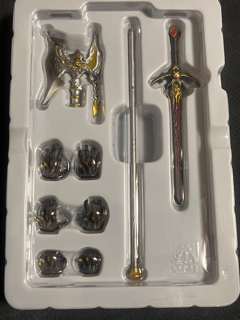 s.h.フィギュアーツ 真骨彫製法　暗黒騎士キバ