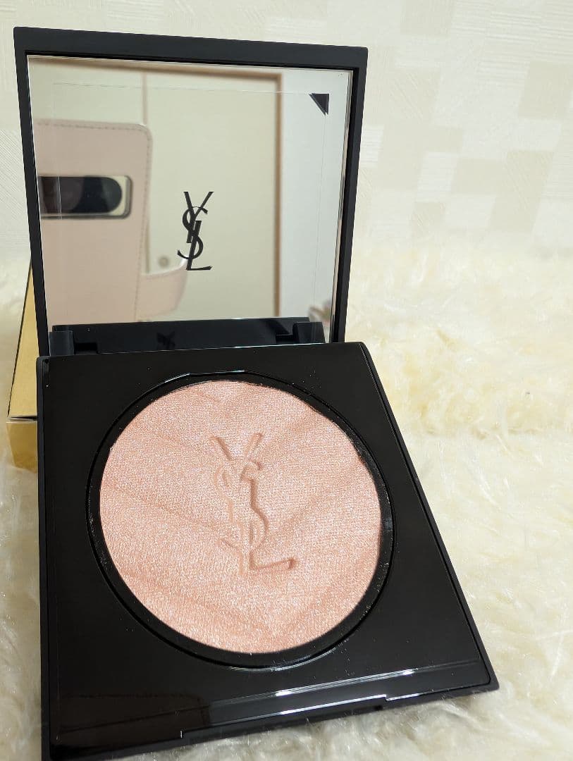 YSLオールアワーズハイパールミナイザー03ロージーサンド☆新品未使用☆ポーチ付