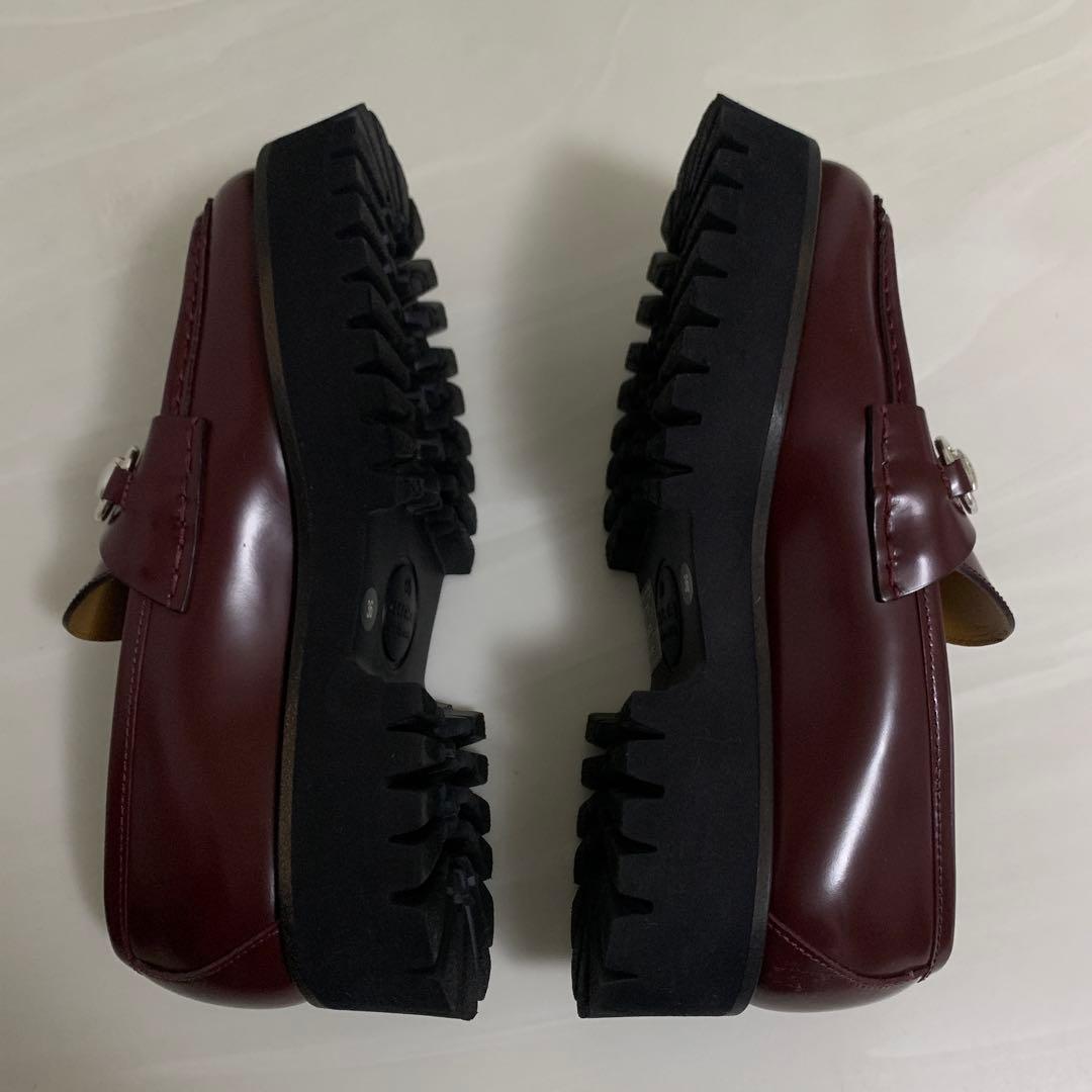 GUCCIバーガンディ 革ローファー 厚底　新品