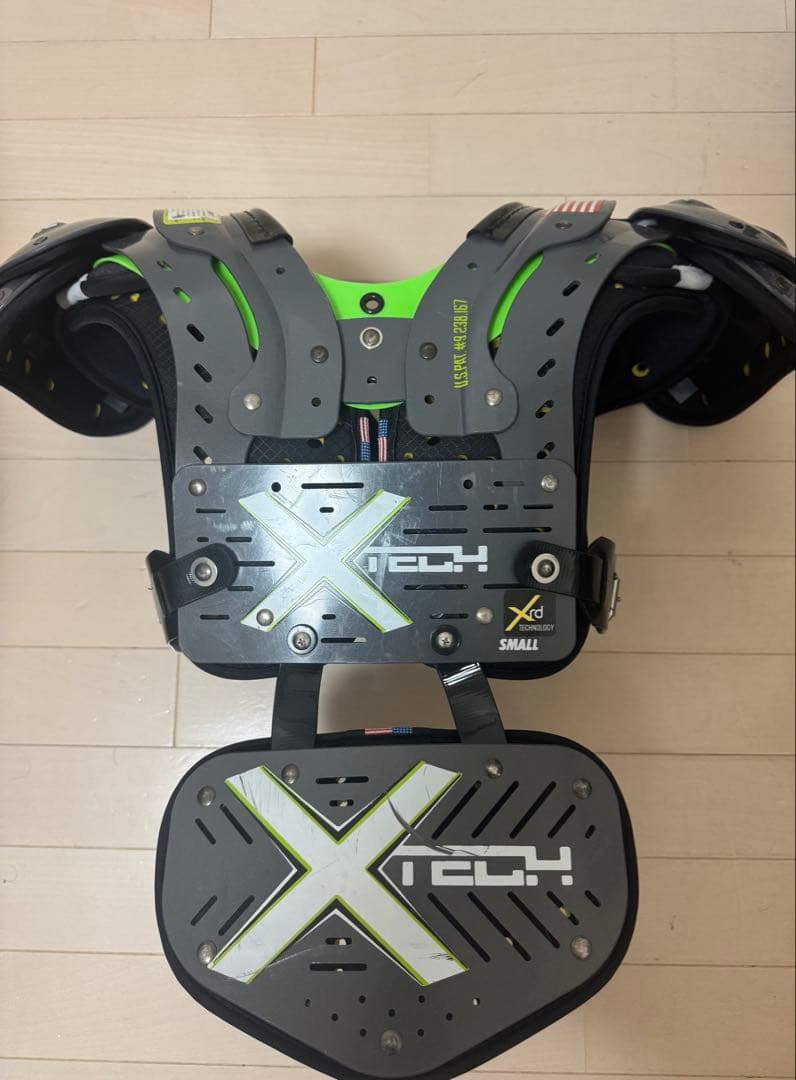 パピコ大魔王さん専用 XTECH アメリカンフットボール ショルダーパッドss