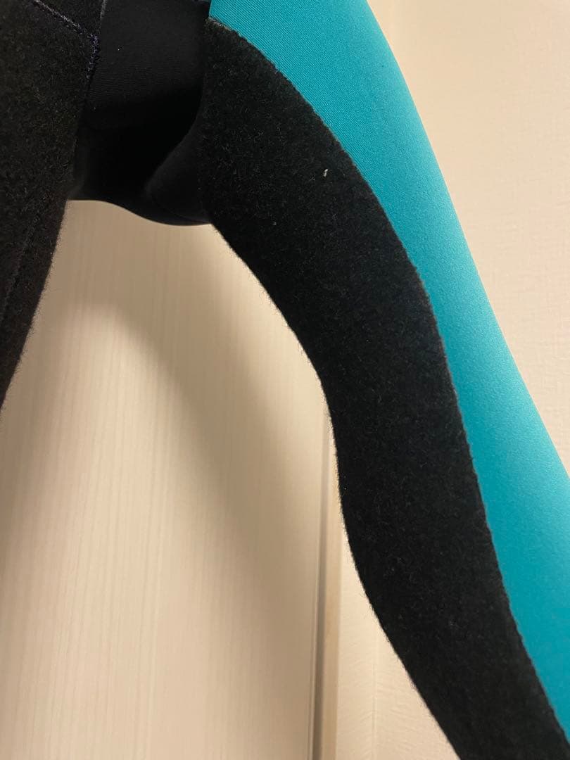 m*i様 クイックシルバー　HYBRID U ZIP ウェットスーツ セミドライ