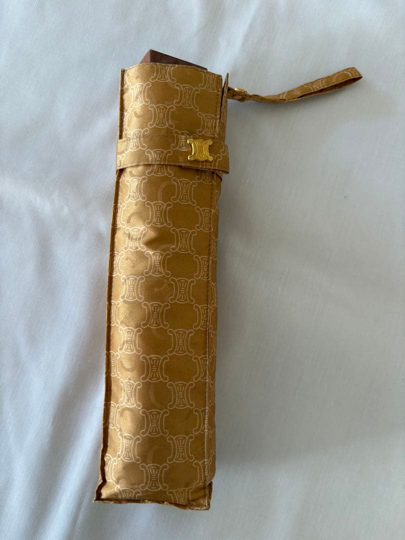 セリーヌ 折りたたみ傘 ベージュとブラウン デザイン