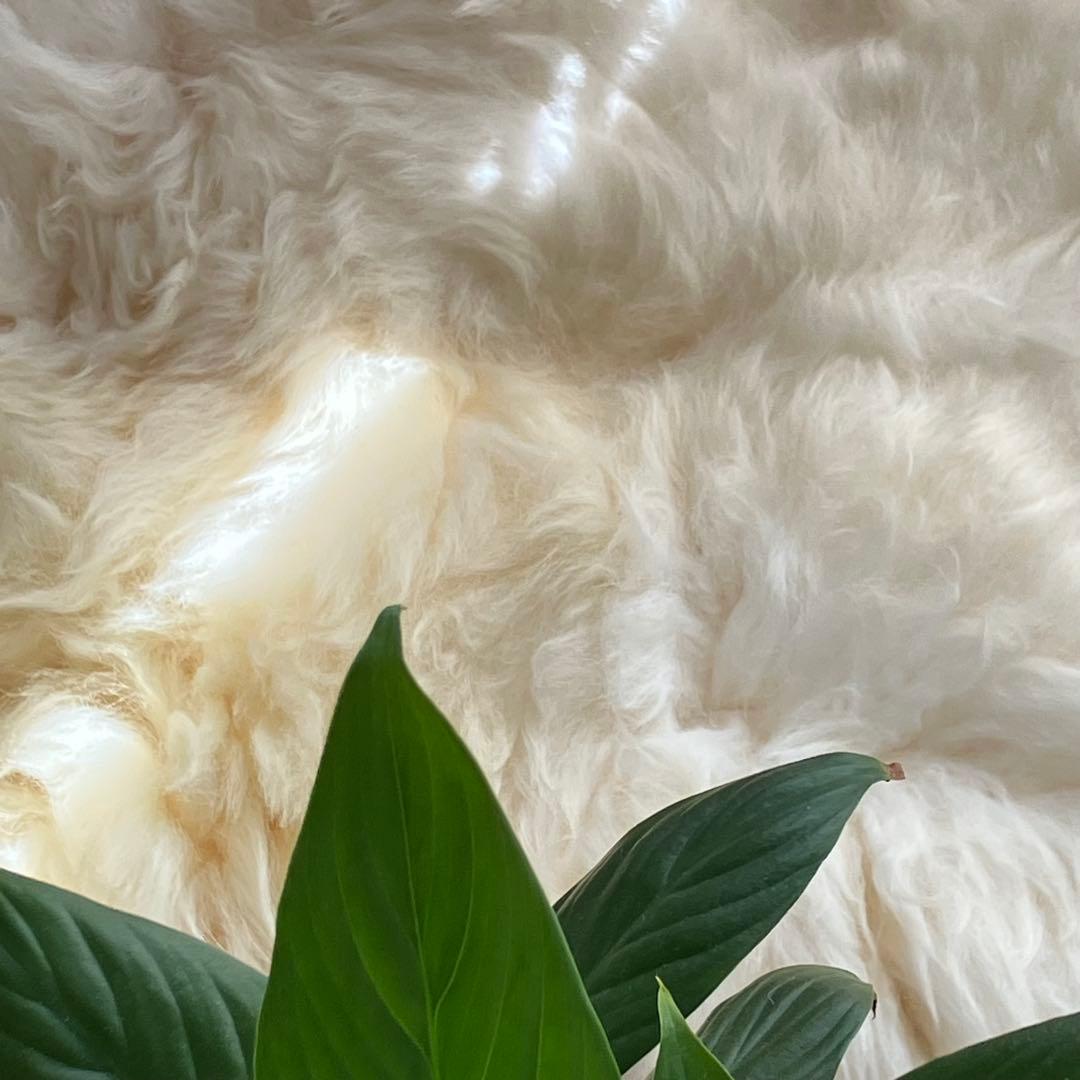 【リッチムートン】 オフホワイト　シープスキンラグ　美品新品未使用