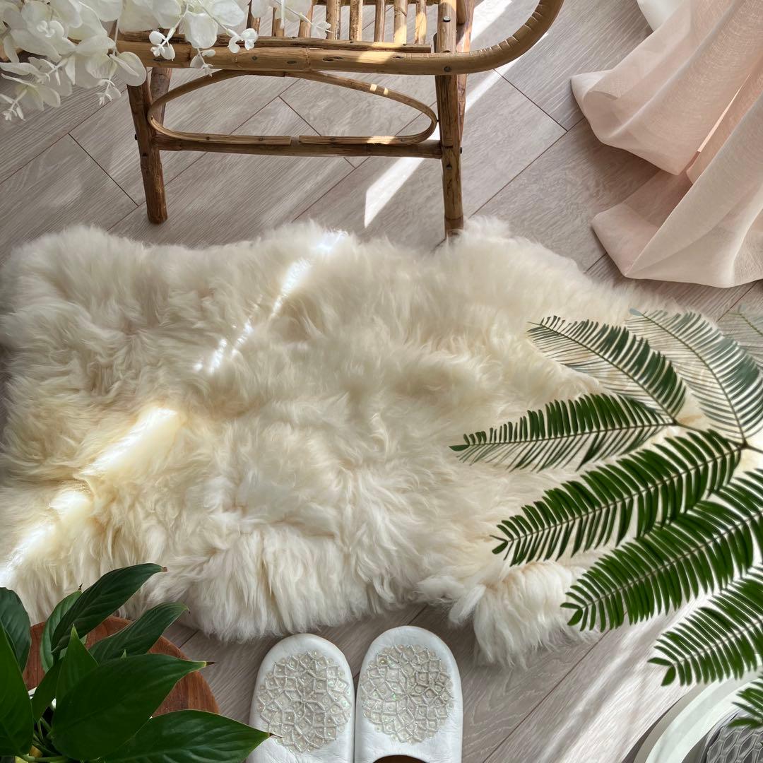 【リッチムートン】 オフホワイト　シープスキンラグ　美品新品未使用