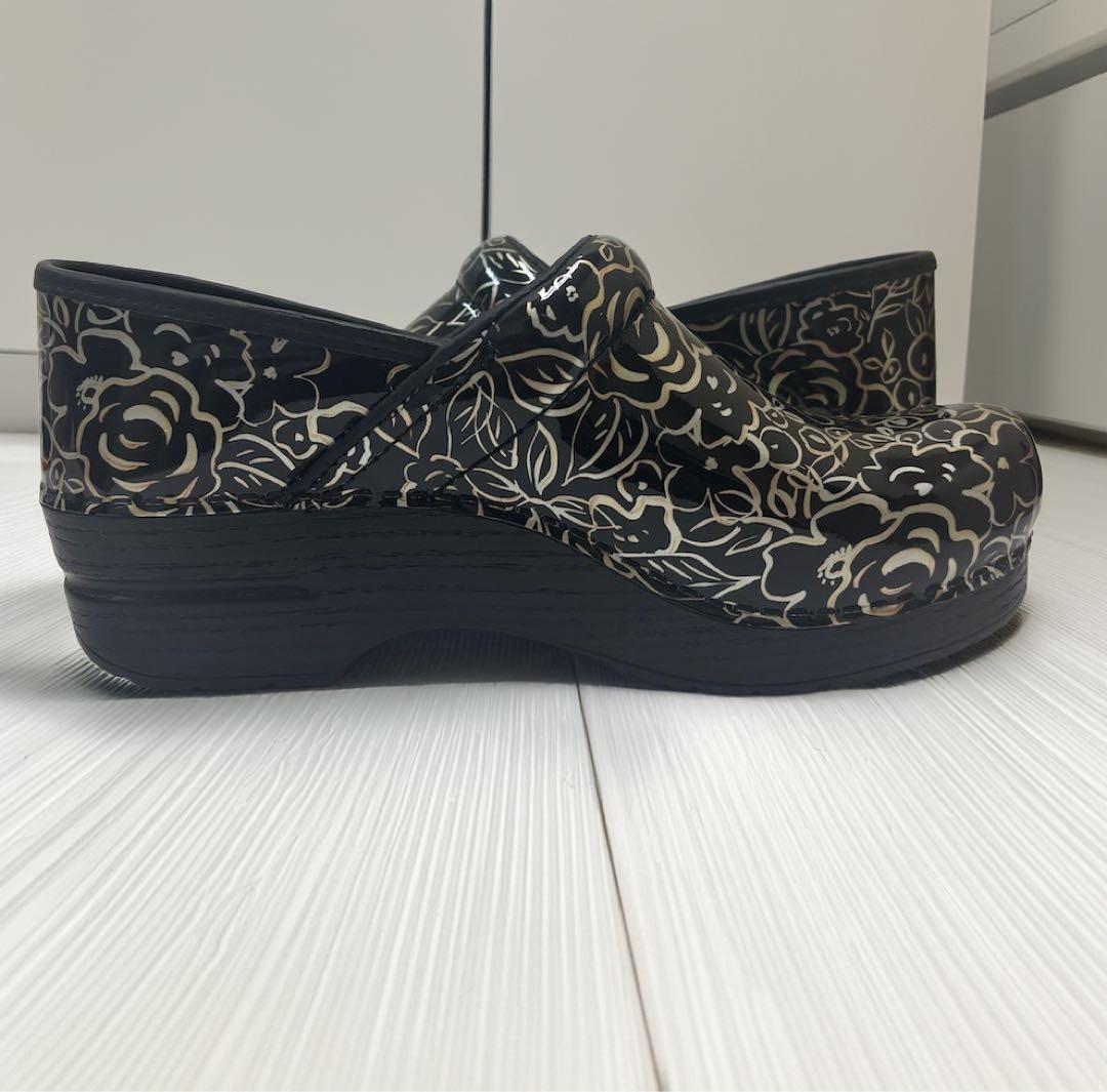 新品・未使用　/ ダンスコ プロフェッショナル /38(24-24.5cm)