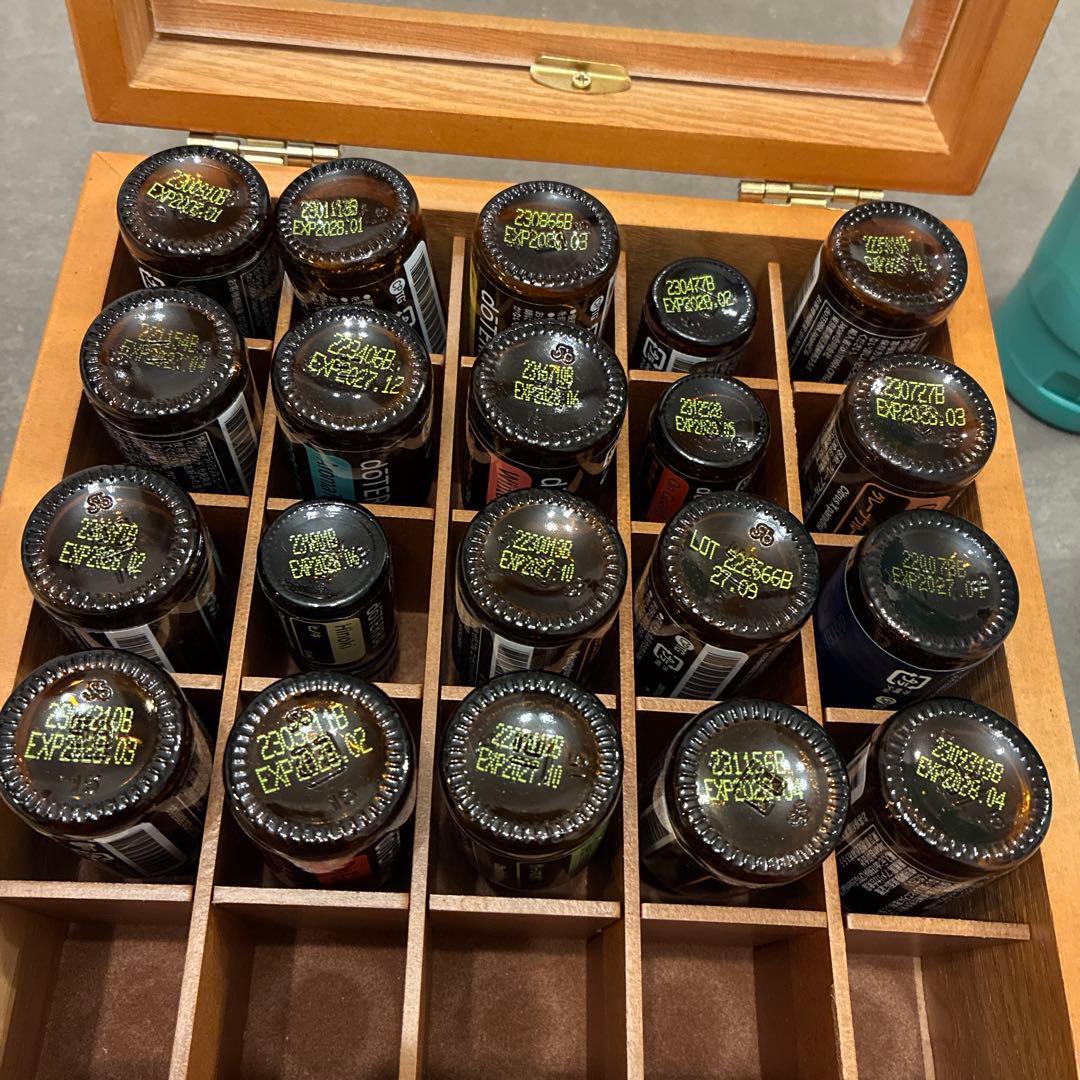 ドテラ　エッセンシャルオイルセット　木箱