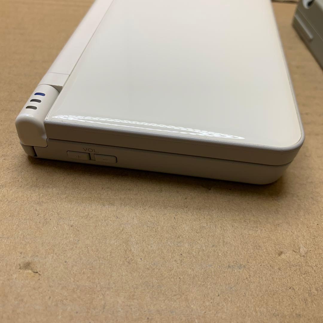 任天堂 ニンテンドー DSi LL ナチュラルホワイト　【メーカー生産終了】