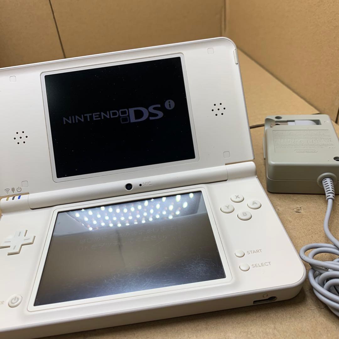 任天堂 ニンテンドー DSi LL ナチュラルホワイト　【メーカー生産終了】