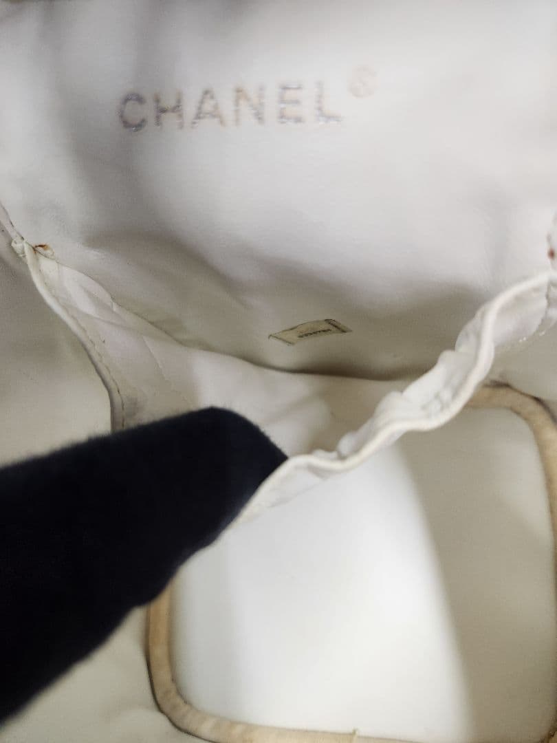 シャネル　キャビア　バニティバッグ　ピンク　コスメ　ハンド