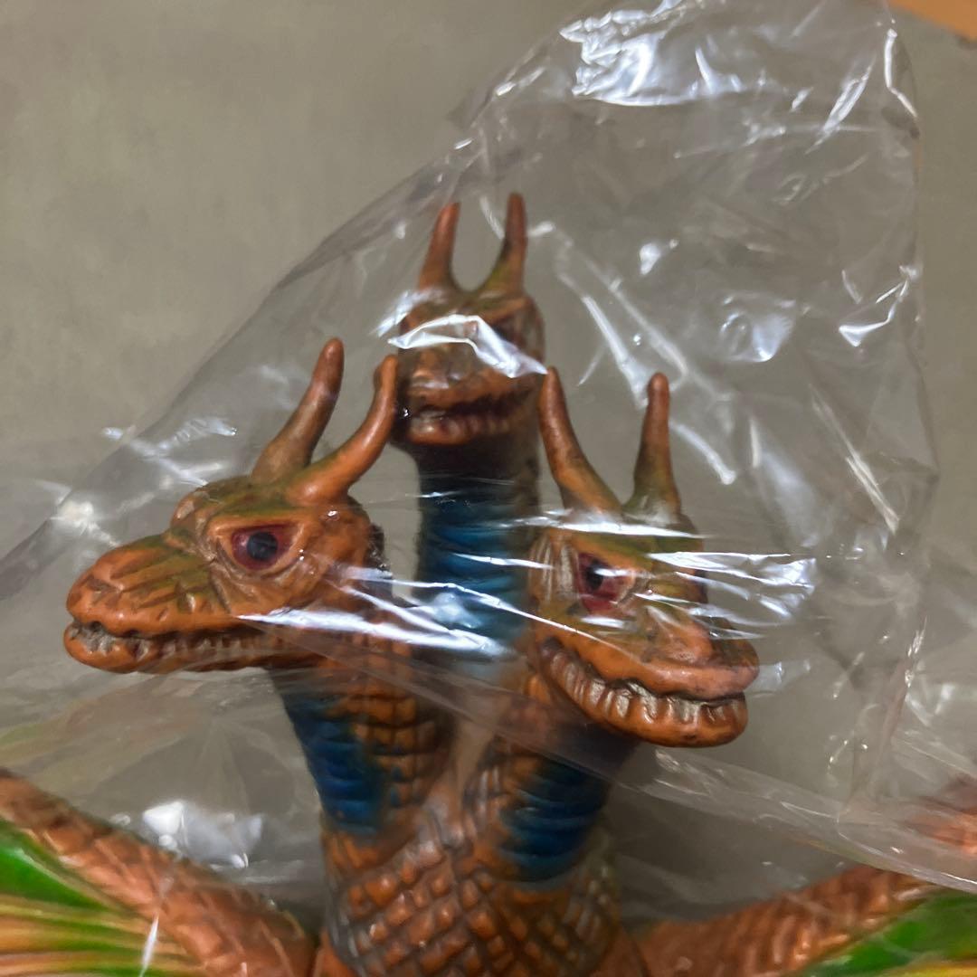 n*o様 キングギドラ　フィギュア　BULLMARK