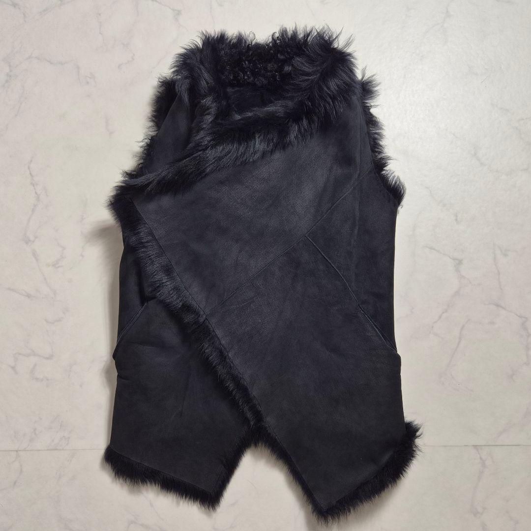 【美品】カールドノヒュー 毛皮 ムートンベスト 黒 S